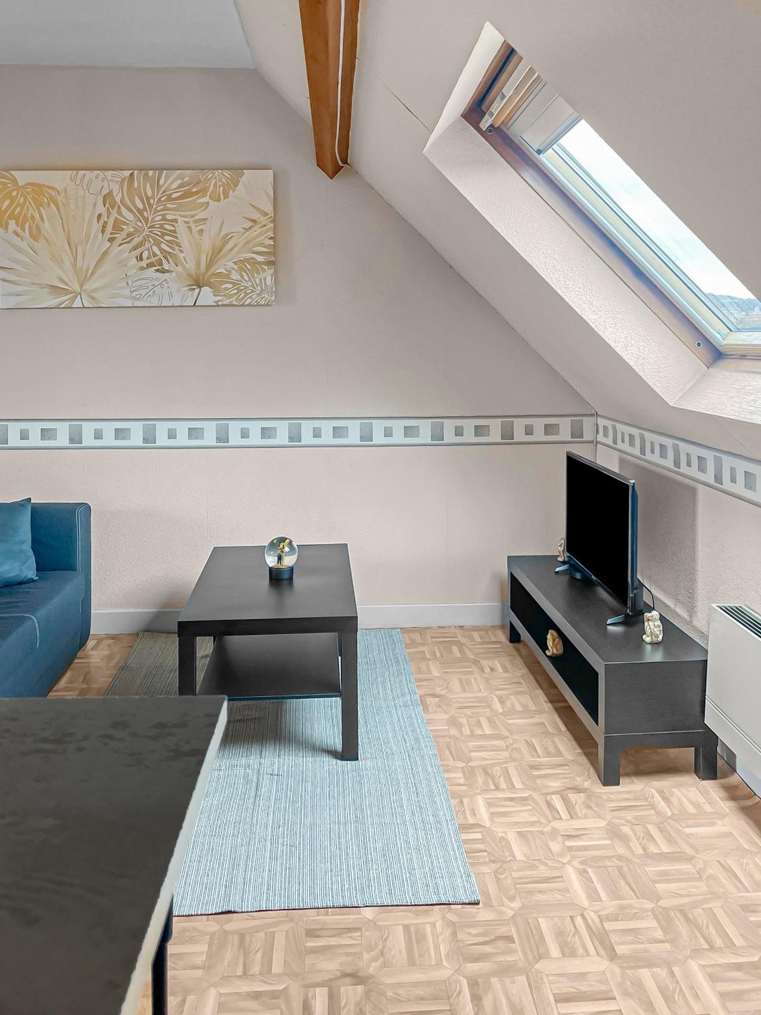 Апартаменты Pied-A-Terre A Монлюсон Экстерьер фото